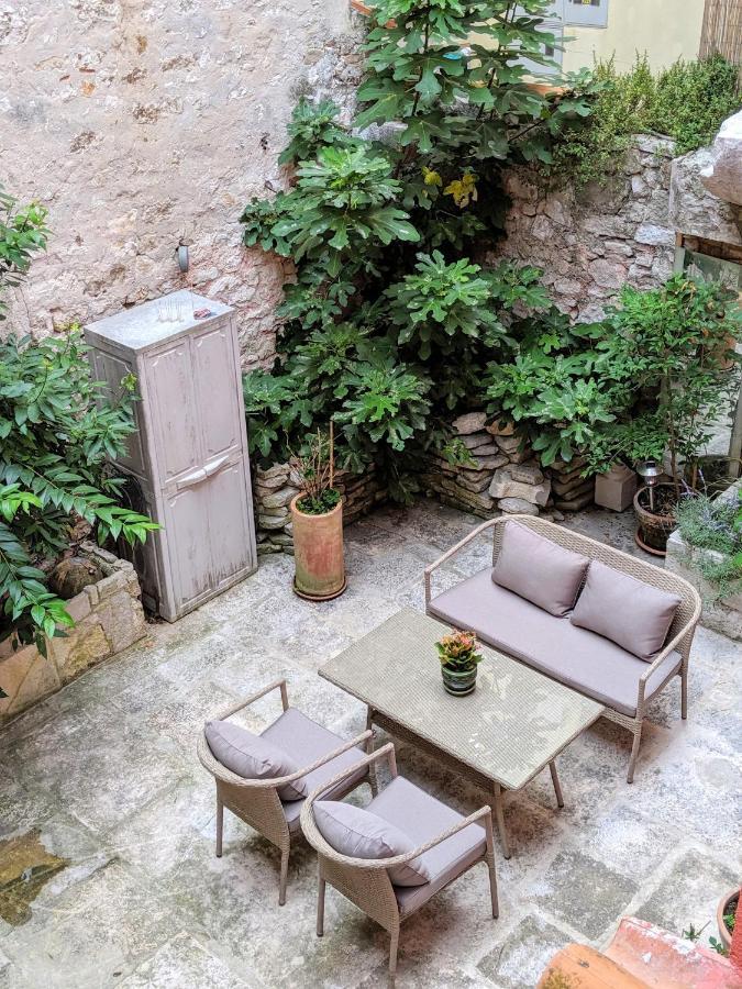 Private Courtyard Medieval Stone Home In Old Town Rovinj Luaran gambar