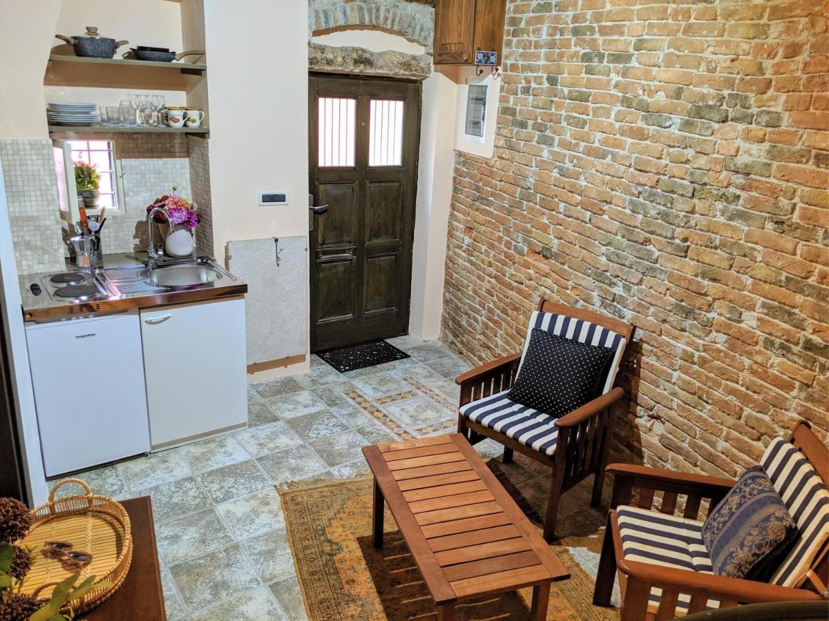 Private Courtyard Medieval Stone Home In Old Town Rovinj Luaran gambar